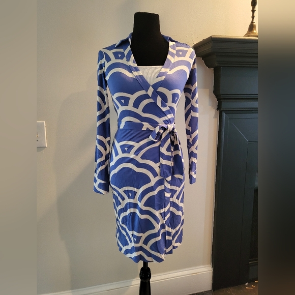 Diane Von Furstenberg Dresses & Skirts - Diane Von Furstenberg Wrao Dress